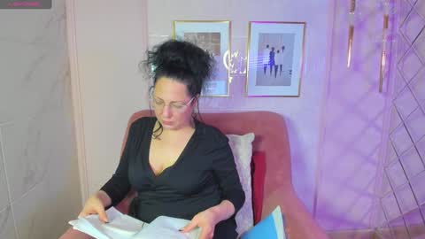Snapshot of anita_muse chatting on December 20, 2024, 2:27 pm Anita online show from December 20, 2024, 2:27 pm