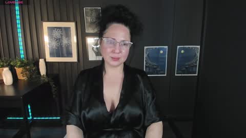 Snapshot of anita_muse chatting on January 4, 2025, 4:54 pm Anita online show from January 4, 2025, 4:54 pm