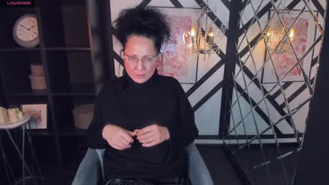 Snapshot of anita_muse chatting on January 17, 2025, 12:10 am Anita online show from January 17, 2025, 12:10 am