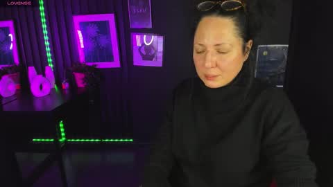 Snapshot of anita_muse chatting on March 3, 2025, 4:58 am Anita online show from March 3, 2025, 4:58 am