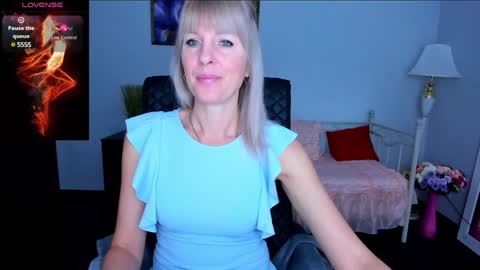 Snapshot of anita_tayson chatting on December 11, 2024, 6:58 am Anita online show from December 11, 2024, 6:58 am