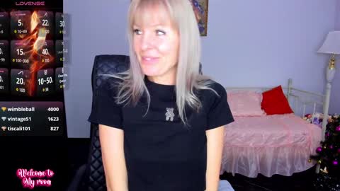 Snapshot of anita_tayson chatting on December 19, 2024, 10:02 am Anita online show from December 19, 2024, 10:02 am