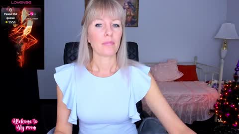 Snapshot of anita_tayson chatting on December 27, 2024, 6:57 am Anita online show from December 27, 2024, 6:57 am