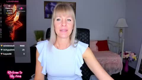Snapshot of anita_tayson chatting on January 14, 2025, 10:17 am Anita online show from January 14, 2025, 10:17 am