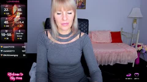 Snapshot of anita_tayson chatting on January 22, 2025, 10:18 am Anita online show from January 22, 2025, 10:18 am