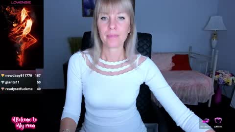 Snapshot of anita_tayson chatting on January 25, 2025, 10:19 am Anita online show from January 25, 2025, 10:19 am
