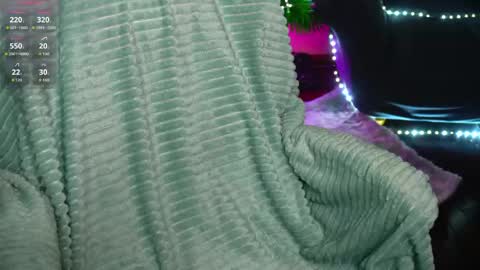 anita_von online show from April 17, 2026, 4:26 am