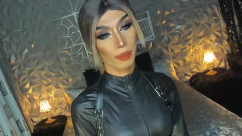 Snapshot of anitacruisze chatting on January 6, 2025, 12:46 pm Miss Ann online show from January 6, 2025, 12:46 pm