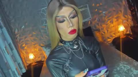 Snapshot of anitacruisze chatting on January 12, 2025, 2:03 am Miss Ann online show from January 12, 2025, 2:03 am