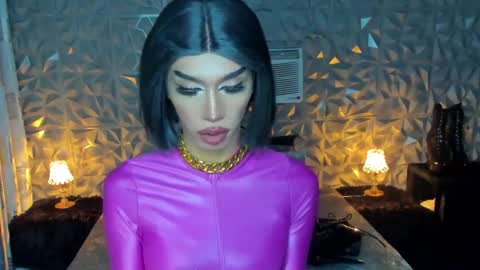 Snapshot of anitacruisze chatting on January 28, 2025, 11:17 pm Miss Ann online show from January 28, 2025, 11:17 pm