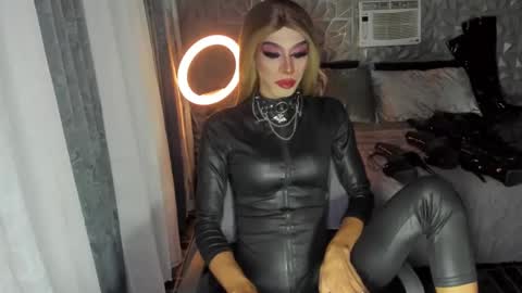 Snapshot of anitacruisze chatting on February 20, 2025, 1:30 pm Miss Ann online show from February 20, 2025, 1:30 pm