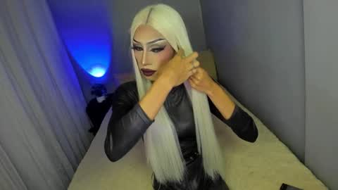 Snapshot of anitacruisze chatting on October 2, 2025, 1:01 am Miss Ann online show from October 2, 2025, 1:01 am