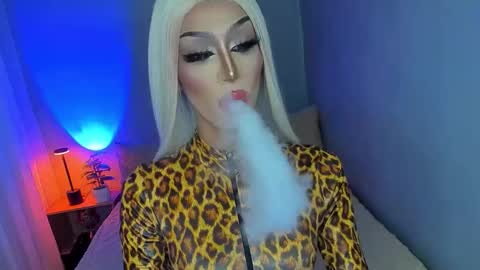 Snapshot of anitacruisze chatting on October 7, 2025, 3:25 am Miss Ann online show from October 7, 2025, 3:25 am