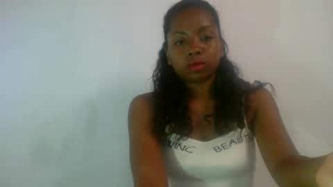 anitah01 online show from January 3, 2025, 5:50 am