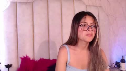 Snapshot of anittarouse chatting on July 15, 2026, 5:18 pm Anitta Rouse online show from July 15, 2026, 5:18 pm