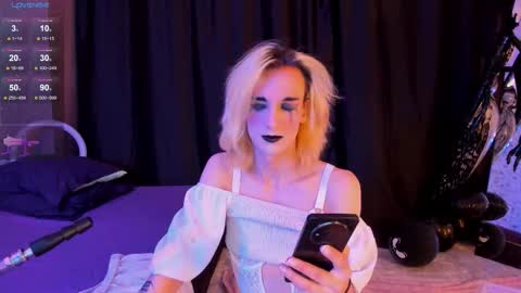 Angel online show from November 1, 2025, 7:38 pm