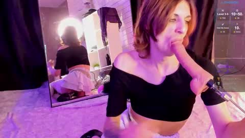 Angel online show from November 27, 2025, 7:05 pm