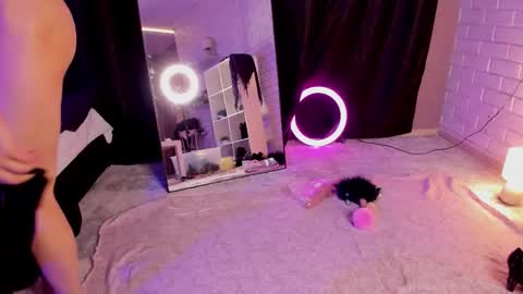 Angel online show from November 30, 2025, 6:34 pm