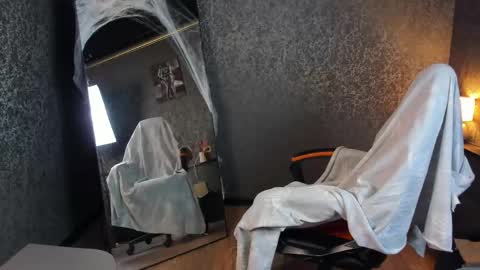 Snapshot of anjella_botton chatting on May 1, 2026, 7:40 pm Angel online show from May 1, 2026, 7:40 pm