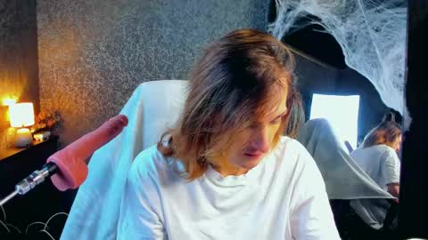 Snapshot of anjella_botton chatting on May 16, 2026, 6:17 pm Angel online show from May 16, 2026, 6:17 pm