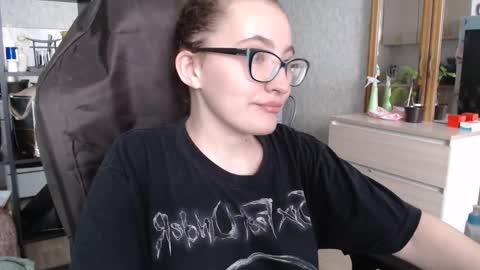 Snapshot of ankey_rayah chatting on December 3, 2024, 5:31 am Nameless online show from December 3, 2024, 5:31 am