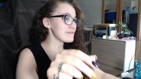 Snapshot of ankey_rayah chatting on December 14, 2024, 2:42 pm Nameless online show from December 14, 2024, 2:42 pm