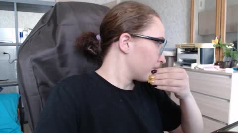 Snapshot of ankey_rayah chatting on December 17, 2024, 6:35 am Nameless online show from December 17, 2024, 6:35 am