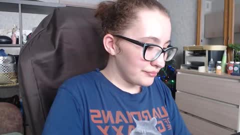 Snapshot of ankey_rayah chatting on February 4, 2025, 8:35 am Nameless online show from February 4, 2025, 8:35 am