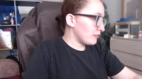 Snapshot of ankey_rayah chatting on February 16, 2025, 4:20 am Nameless online show from February 16, 2025, 4:20 am