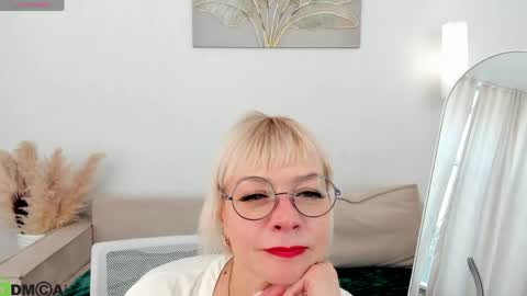 Snapshot of ann_annise chatting on May 15, 2026, 11:34 pm ann_annise online show from May 15, 2026, 11:34 pm