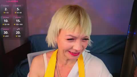 Snapshot of ann_annise chatting on June 19, 2026, 4:44 pm ann_annise online show from June 19, 2026, 4:44 pm