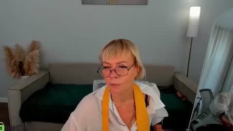 Snapshot of ann_annise chatting on June 28, 2026, 12:16 am ann_annise online show from June 28, 2026, 12:16 am