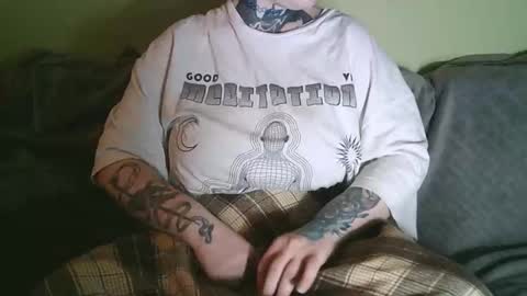 ann_lelala_ online show from February 16, 2025, 6:10 am