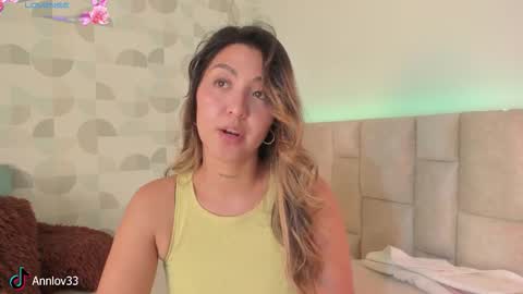 Snapshot of anna_loveu chatting on September 26, 2025, 9:52 pm Ana Lucia online show from September 26, 2025, 9:52 pm