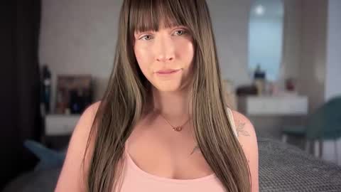 Annet online show from October 19, 2025, 1:34 pm