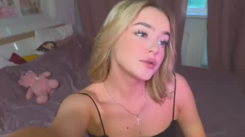 Anna online show from March 10, 2026, 12:21 pm