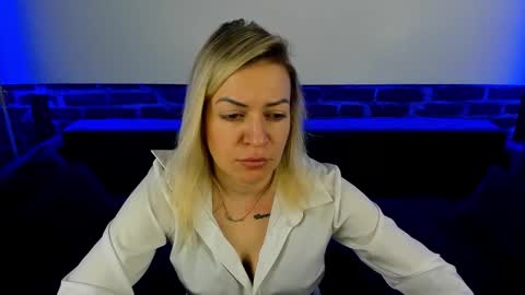 anna_snow9 online show from October 23, 2025, 5:40 am