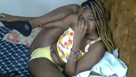 annabellapretty online show from November 12, 2025, 12:16 pm