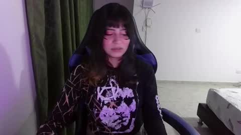 Anna online show from October 14, 2025, 12:33 am