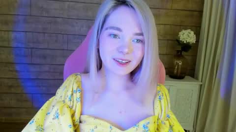 AnnaDelon online show from September 17, 2025, 5:09 am