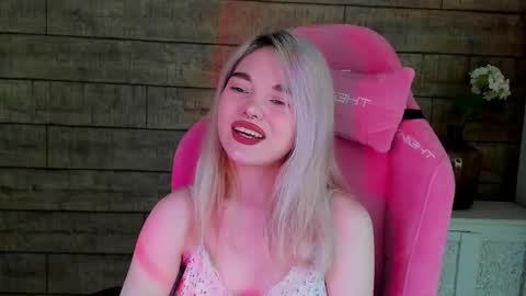AnnaDelon online show from October 12, 2025, 5:17 am