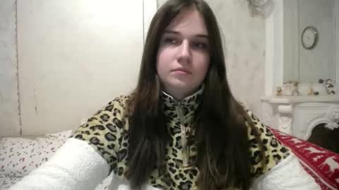 Anna online show from April 19, 2026, 3:11 pm