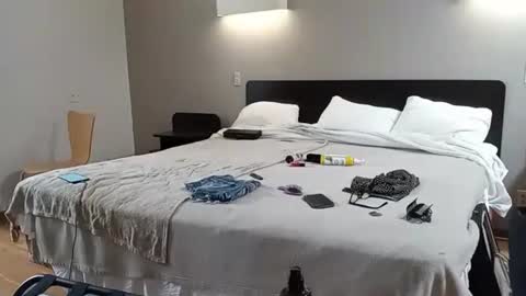 Anna Lee Cross online show from March 26, 2026, 7:14 am