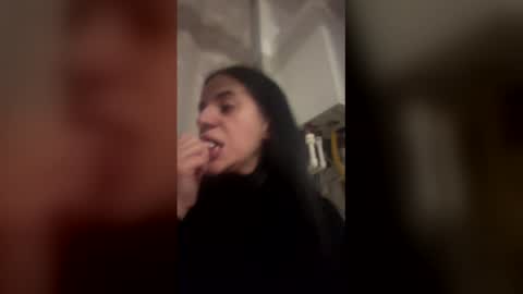 Snapshot of annaluxxxe chatting on February 20, 2026, 9:48 pm Anne online show from February 20, 2026, 9:48 pm