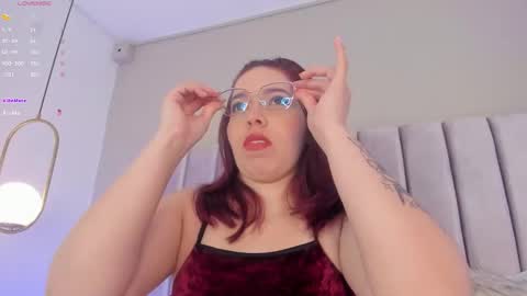 Snapshot of annanoval_10 chatting on November 16, 2025, 12:22 pm AnnaNoval 10 online show from November 16, 2025, 12:22 pm