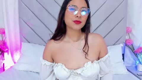 Snapshot of annaqueen_ chatting on December 26, 2024, 4:25 pm Anna online show from December 26, 2024, 4:25 pm