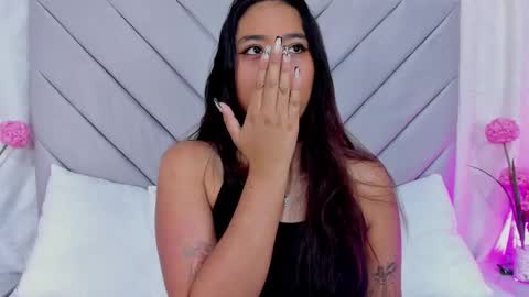 Snapshot of annaqueen_ chatting on January 15, 2025, 4:21 pm Anna online show from January 15, 2025, 4:21 pm