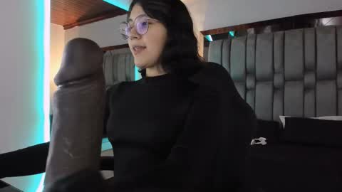 Annara Lein online show from November 8, 2025, 12:00 am