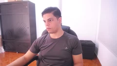 Snapshot of anndyhardy11 chatting on December 12, 2024, 1:39 pm Anndy Hardy online show from December 12, 2024, 1:39 pm