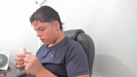 Snapshot of anndyhardy11 chatting on January 13, 2025, 1:17 pm Anndy Hardy online show from January 13, 2025, 1:17 pm